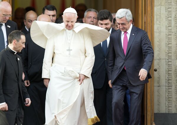 Папа Римский Франциск I в резиденции президента РА Сержа Саргсяна - Sputnik Узбекистан