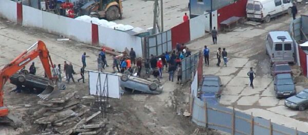 Под Петербургом мигранты из Центральной Азии подрались на стройке Под Петербургом мигранты из Центральной Азии подрались на стройке - Sputnik Узбекистан