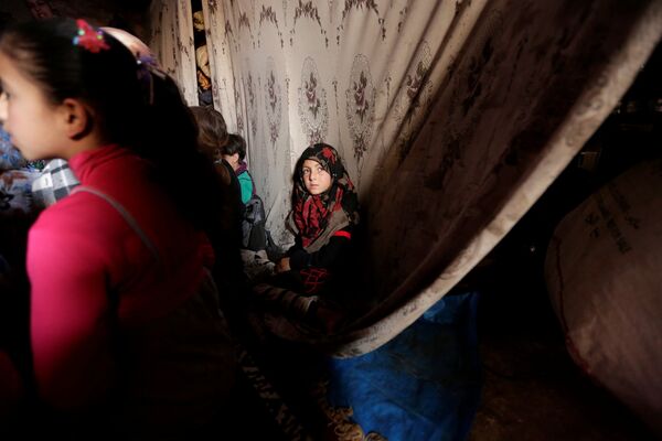 Школа в пещере в деревне Трамла в Сирии - Sputnik Узбекистан