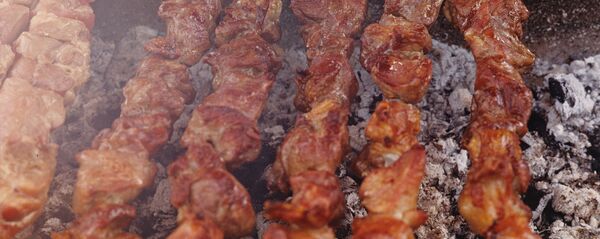 Шашлык на углях Шашлык на углях - Sputnik Ўзбекистон