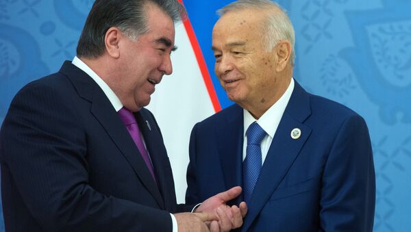 Президент Республики Таджикистан Эмомали Рахмон (слева) и президент Республики Узбекистан Ислам Каримов - Sputnik Узбекистан
