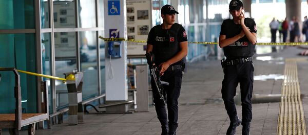 Туркия полициячилари Туркия полициячилари - Sputnik Ўзбекистон