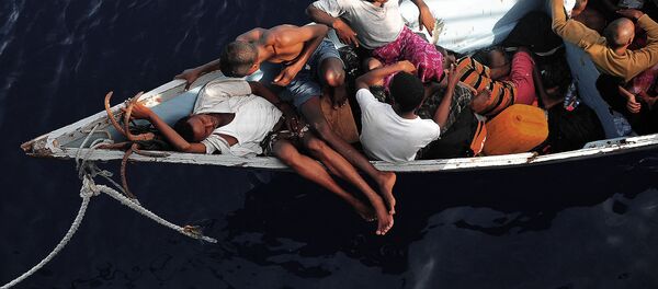 Нелегальные мигранты из Африки в Евросоюз Нелегальные мигранты из Африки в Евросоюз - Sputnik Узбекистан