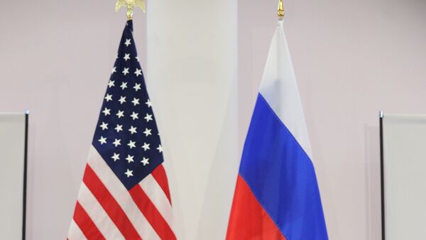 Флаги США и России. - Sputnik Узбекистан