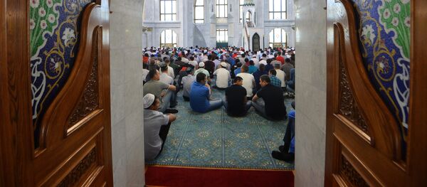 Празднование Ураза-байрама в России Празднование Ураза-байрама в России - Sputnik Ўзбекистон