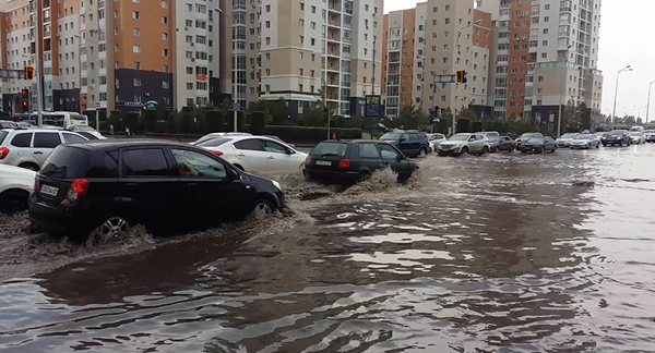 Улицы Астаны подтопило после ливня Улицы Астаны подтопило после ливня - Sputnik Узбекистан