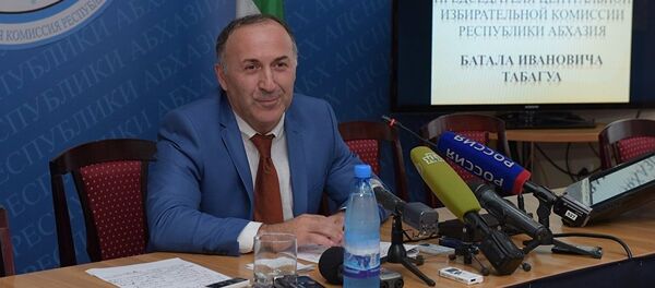 Председатель ЦИК Абхазии Батал Табагуа Председатель ЦИК Абхазии Батал Табагуа - Sputnik Узбекистан