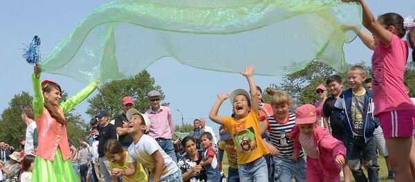 День независимости Кыргызстана и Узбекистана отметили на Сахалине День независимости Кыргызстана и Узбекистана отметили на Сахалине - Sputnik Узбекистан