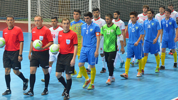 Товарищеский матч сборных Узбекистана и Таджикистана по футзалу - Sputnik Узбекистан