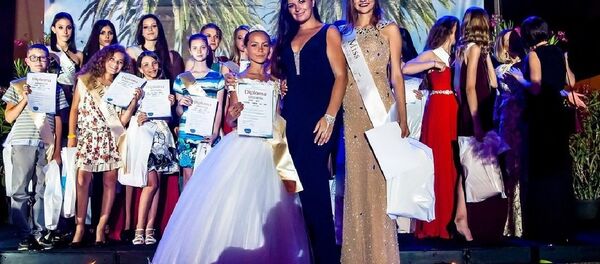 Узбекские дизайнеры победили на Международном конкурсе моды в Италии - Sputnik Узбекистан