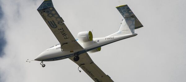 Электросамолет Airbus E-Fan - Sputnik Узбекистан
