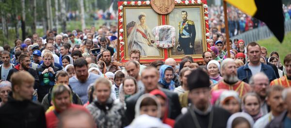 Царский крестный ход в Екатеринбурге - Sputnik Узбекистан
