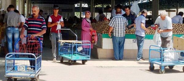 На одном из ташкентских базаров На одном из ташкентских базаров - Sputnik Ўзбекистон