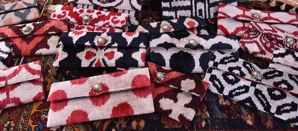 Восточные ткани и серебро для уникальных предметов Восточные ткани и серебро для уникальных предметов - Sputnik Узбекистан