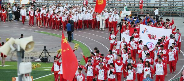 Парад атлетов на открытии VI Международных спортивных игр Дети Азии в Якутске - Sputnik Узбекистан