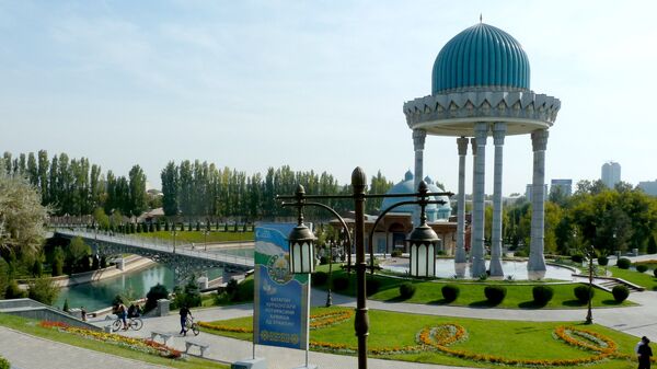 Монумент жертвам репрессий в комплексе Шахидлар хотираси - Sputnik Узбекистан