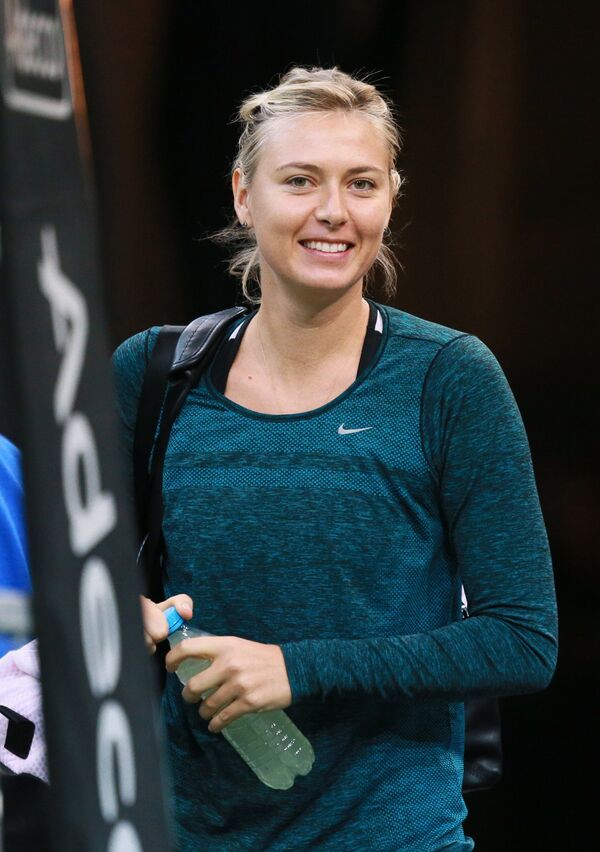 Мария Шарапова на тренировк Мария Шарапова на тренировк - Sputnik Узбекистан