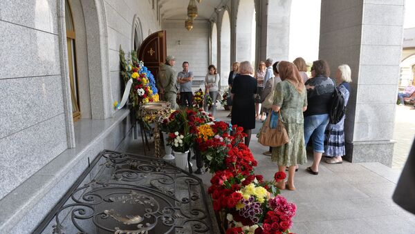В Всехсвятском храме Минска проходит траурная панихида по Павлу Шеремету - Sputnik Узбекистан