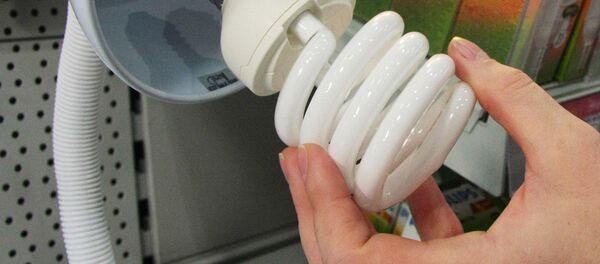 Энергосберегающие лампочки Энергосберегающие лампочки - Sputnik Ўзбекистон