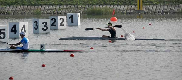 На одной волне: молодежный ЧМ по гребле — день первый На одной волне: молодежный ЧМ по гребле — день первый - Sputnik Узбекистан