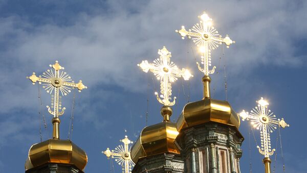 Купола Свято-Троицкого собора Верхотурского кремля - Sputnik Узбекистан