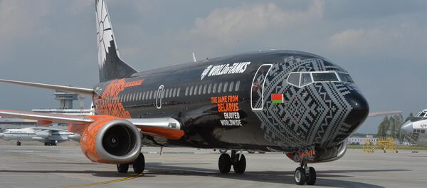 Брендированный Wargaming самолет Белавиа прилетел в Минск - Sputnik Узбекистан