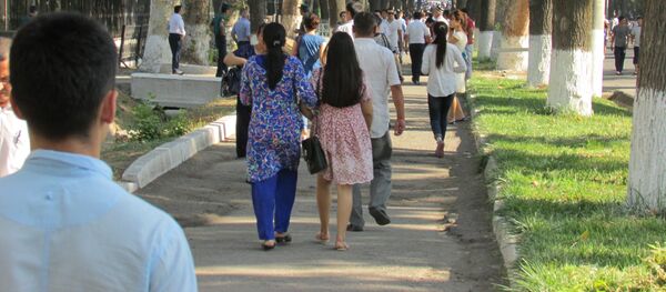 Ўзбекистонда олий таълим масканига ҳужжат топшириш - Sputnik Ўзбекистон