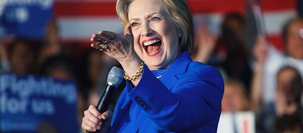 Кандидат в президенты США от Демократической партии Хиллари Клинтон. Кандидат в президенты США от Демократической партии Хиллари Клинтон. - Sputnik Узбекистан