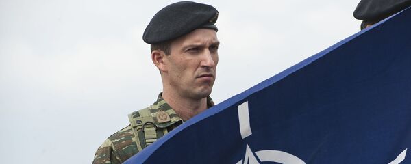 НАТО байроғи - Sputnik Ўзбекистон