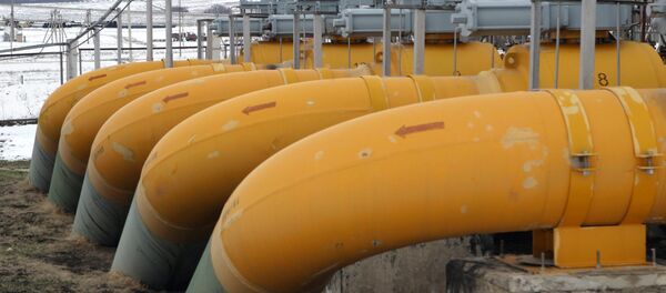 Участок газопровода на газоизмерительной станции Уренгой-Новопсков Участок газопровода на газоизмерительной станции Уренгой-Новопсков - Sputnik Ўзбекистон