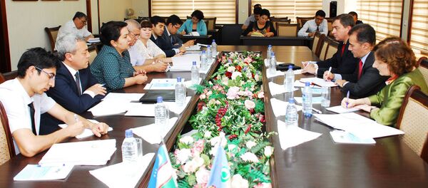 Встреча Координационного Совета по вопросам детского труда в Республике Узбекистан с делегацией Международной Финансовой корпорации (МФК) Встреча Координационного Совета по вопросам детского труда в Республике Узбекистан с делегацией Международной Финансовой корпорации (МФК) - Sputnik Узбекистан