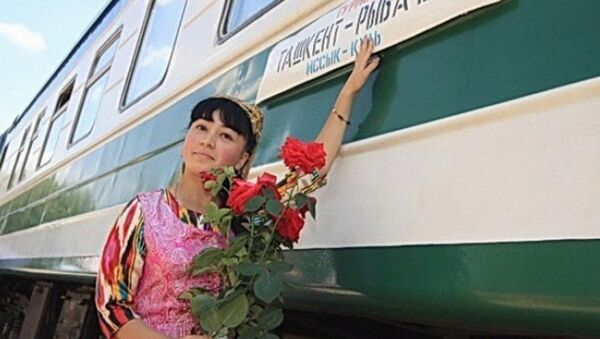 Туристический поезд до Иссык-куля начнет курсировать из Ташкента - Sputnik Ўзбекистон