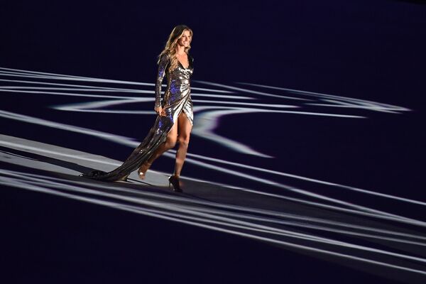 Riodagi Olimpiada ochilish marosimida supermodel Jizel Bundxen - Sputnik O‘zbekiston