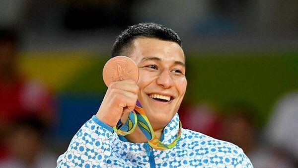Дзюдоист Диербек Урозбоев с бронзовой медалью Олимпиады в Рио - Sputnik Узбекистан