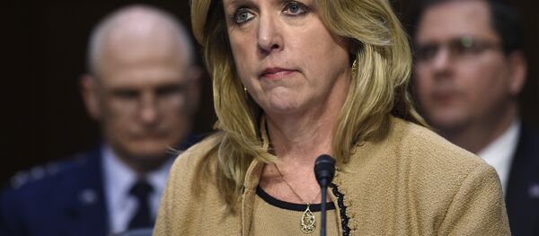 Секретарь военно-воздушных сил США Дебора Ли Джеймс Секретарь военно-воздушных сил США Дебора Ли Джеймс - Sputnik Узбекистан