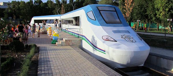 Уникальный парк культуры и отдыха Анхор-Локомотив в Ташкенте Уникальный парк культуры и отдыха Анхор-Локомотив в Ташкенте - Sputnik Узбекистан