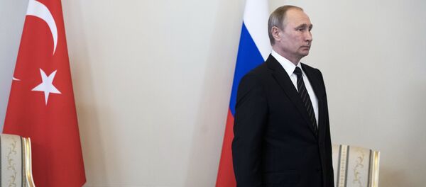 Президент России Владимир Путин Президент России Владимир Путин - Sputnik Узбекистан