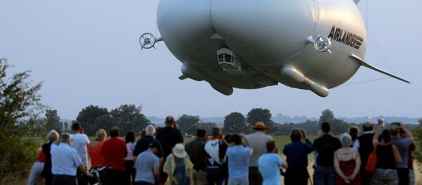 Самое большое из действующих воздушных судов в мире Airlander 10 - Sputnik Узбекистан
