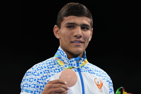 Боксер Муроджон Ахмадалиев: путь к успеху и коронный левый боковой Боксер Муроджон Ахмадалиев: путь к успеху и коронный левый боковой - Sputnik Узбекистан