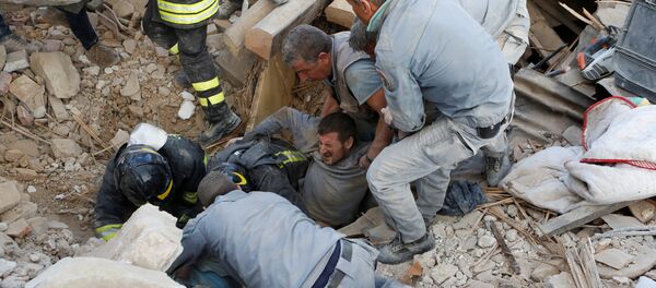 Италиядаги зилзила Италиядаги зилзила - Sputnik Ўзбекистон