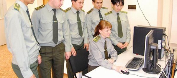 Узбекские таможенники - Sputnik Узбекистан