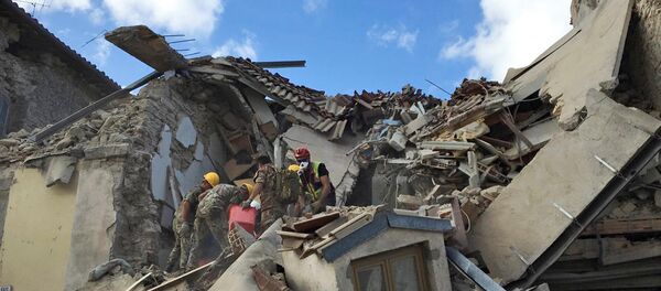 Последствия землетрясения в Италии Последствия землетрясения в Италии - Sputnik Узбекистан