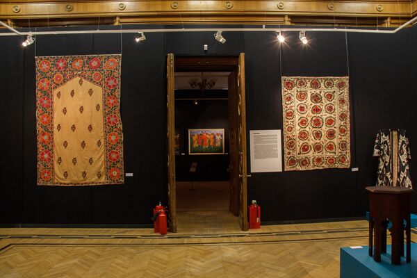 Экспозиция выставки Культурное наследие Узбекистана - Sputnik Узбекистан
