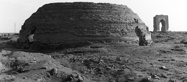 Остатки караван-сарая Рабат-и-Малик, построенного в XI веке - Sputnik Узбекистан