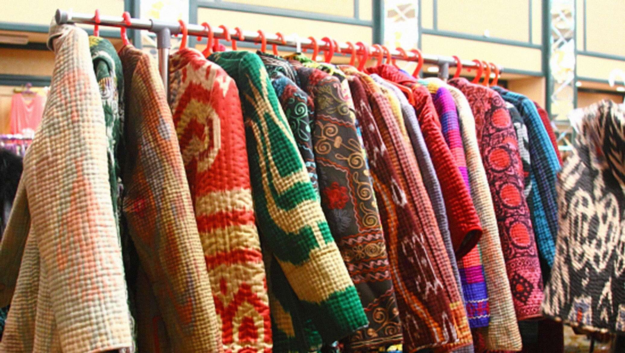Узбекские товары. Узбекский трикотаж. Текстильные изделия Узбекистана. Киргизский трикотаж. Узбекские ткани одежда.