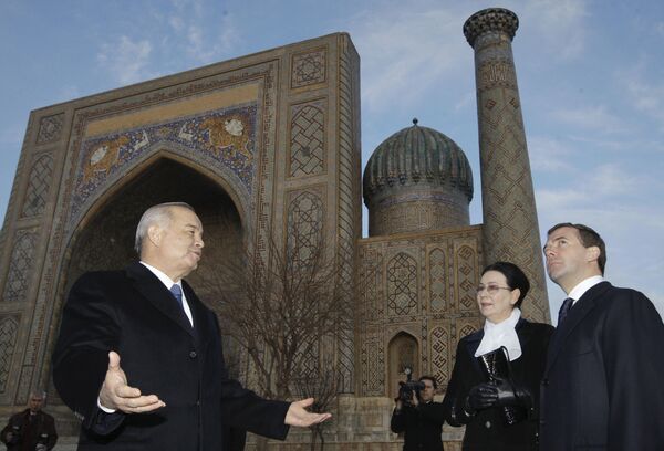 Президент Узбекистана Ислам Каримов и президент России Дмитрий Медведев - Sputnik Узбекистан