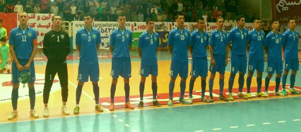 Футзал: Узбекистан уступил Ирану в первом товарищеском матче Футзал: Узбекистан уступил Ирану в первом товарищеском матче - Sputnik Узбекистан