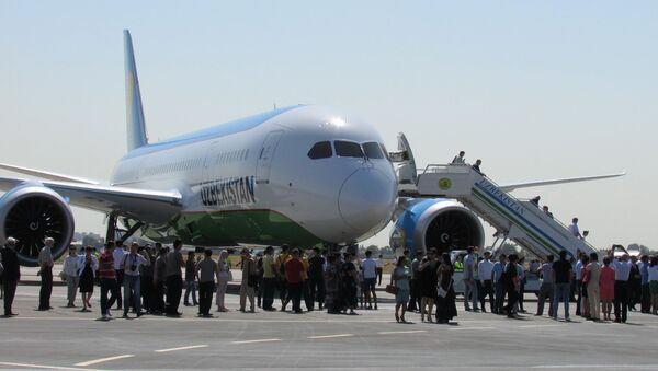Торжественная встреча нового Boeing-787 Dreamliner в Ташкенте - Sputnik Узбекистан