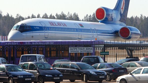 Самолет авиакомпании Белавиа в национальном аэропорту Минск - Sputnik Узбекистан