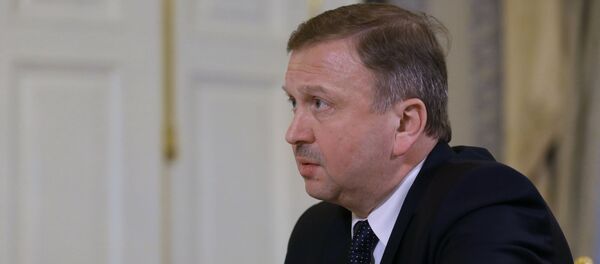 Премьер-министр РФ Д. Медведев встретился с премьер-министром Белоруссии А. Кобяковым в Санкт-Петербурге Премьер-министр РФ Д. Медведев встретился с премьер-министром Белоруссии А. Кобяковым в Санкт-Петербурге - Sputnik Узбекистан